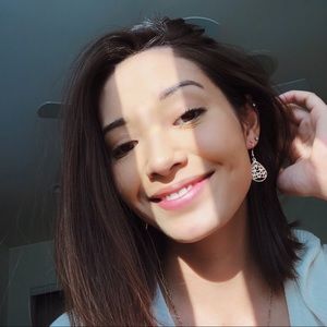 Meet your Posher, Carrie